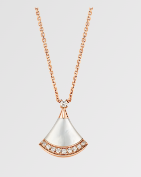 Elegant Small Skirt Necklace for Women Agate Mother-of-Pearl Inlaid with Diamonds Fan-Shaped Collarbone Chain Light Luxury High-End Neck Chain